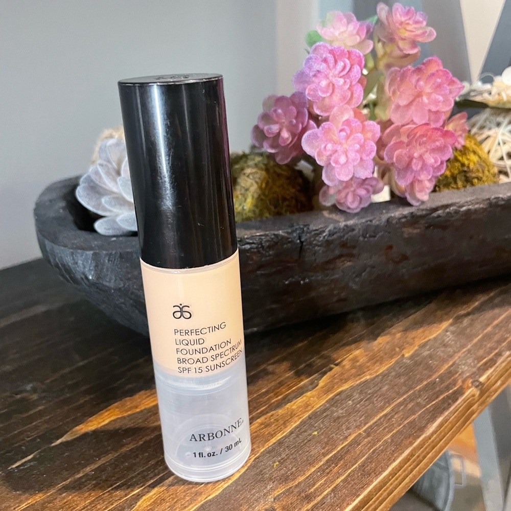 Arbonne perfecting liquid foundation (fair) partial bottle (about half)